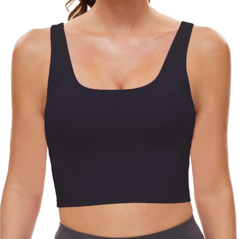 Black Seamless Sports Bra with Wide Straps
